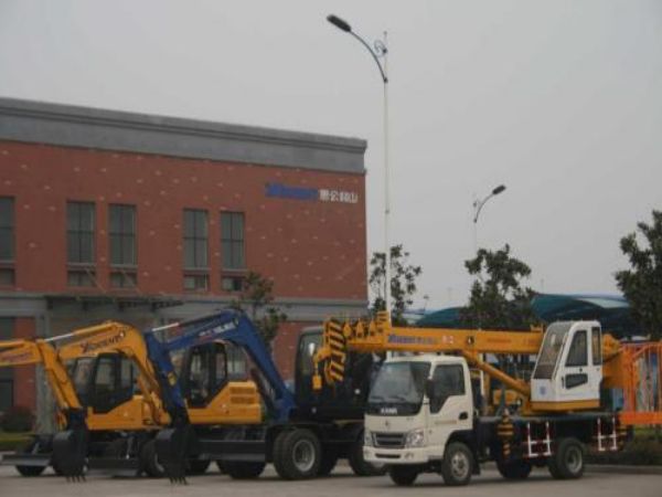 庄河市吊车租赁公司_吊车出租的安全装置及知识